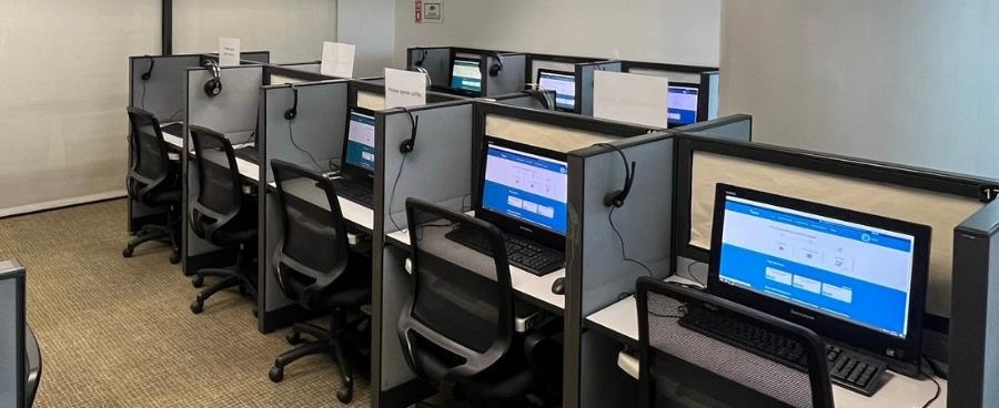 Laboratorio linguistico e postazioni informatiche